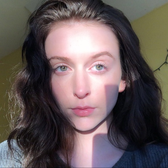 Meet your Posher, Julia - Picture 1 of 1